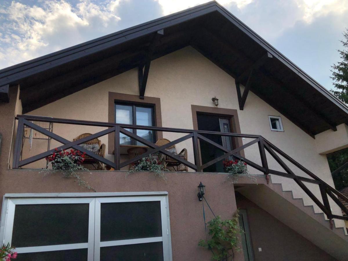 Apartmani Joma บายินา บาชตา ภายนอก รูปภาพ